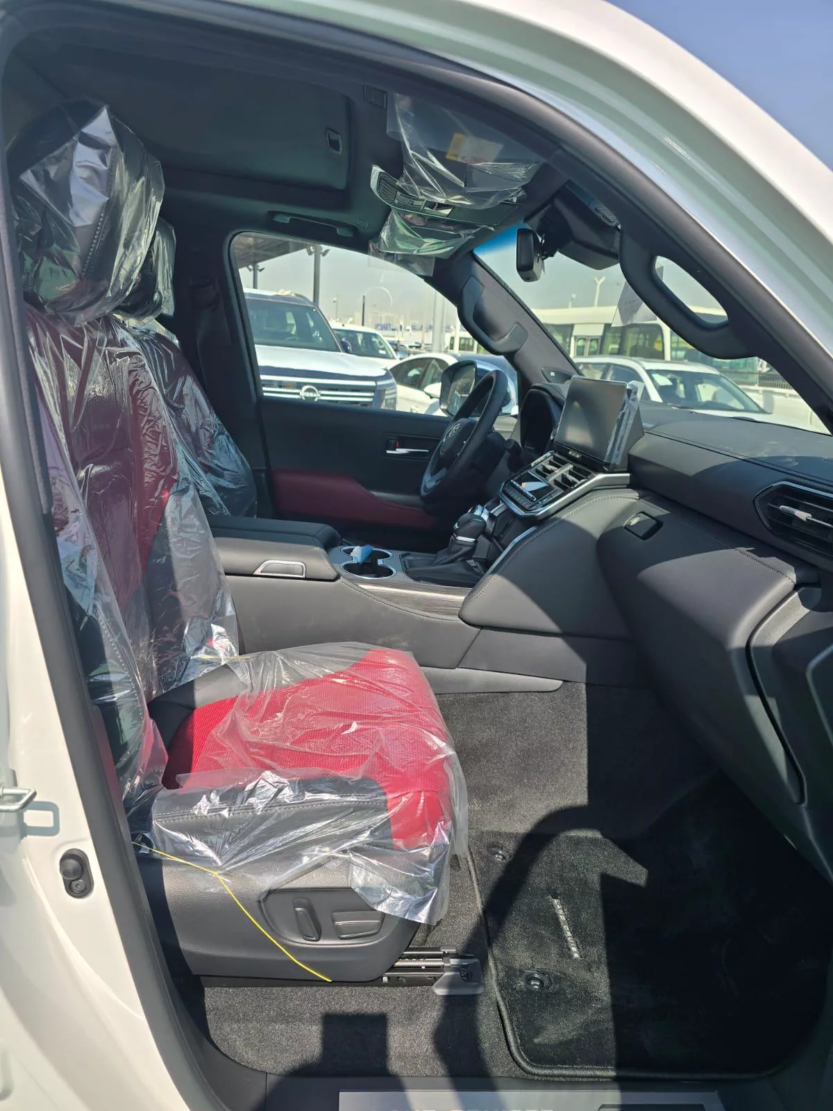 Toyota Land Cruiser LC300 3.5L Twin Turbo 2026 – Full Option-3-3