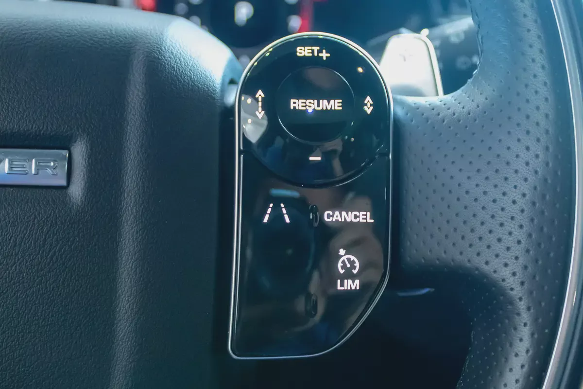 RANGE ROVER VELAR 2019 R DYNAMIC GCC Under Warranty-7-7
