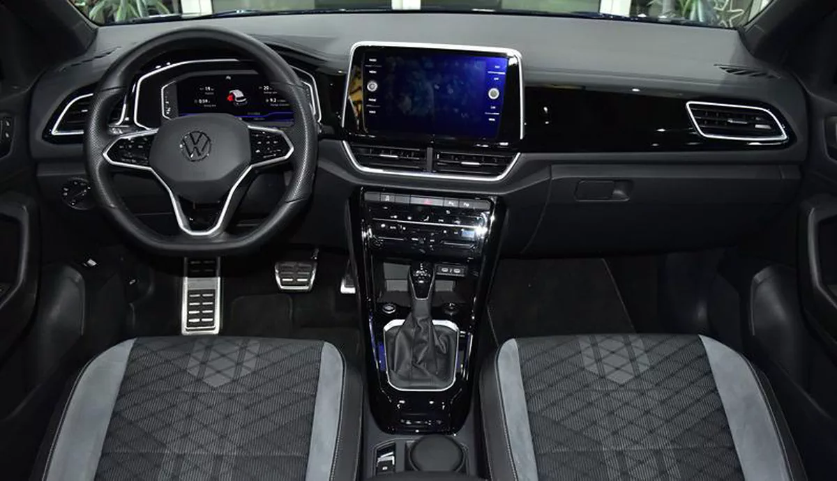 Volkswagen T-ROC R-Line ( 2023 Model ) i...-9-9