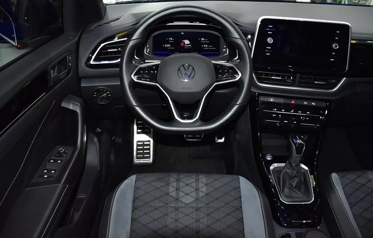 Volkswagen T-ROC R-Line ( 2023 Model ) i...-6-6