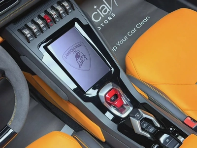 Lamborghini Huracan Evo Spyder / 2024 / 12,511KMs Only / GCC Specs-7