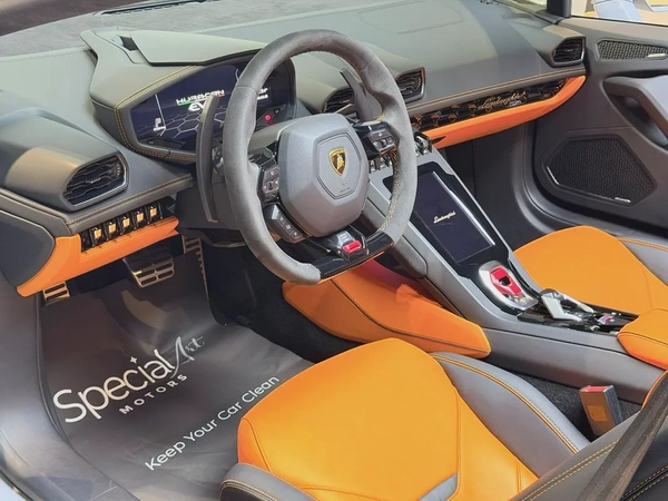 Lamborghini Huracan Evo Spyder / 2024 / 12,511KMs Only / GCC Specs