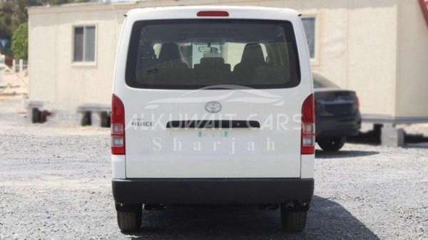 Toyota Hiace (NEW) Toyota Hiace 15seat 2.5L Diesel V4 MT 2025