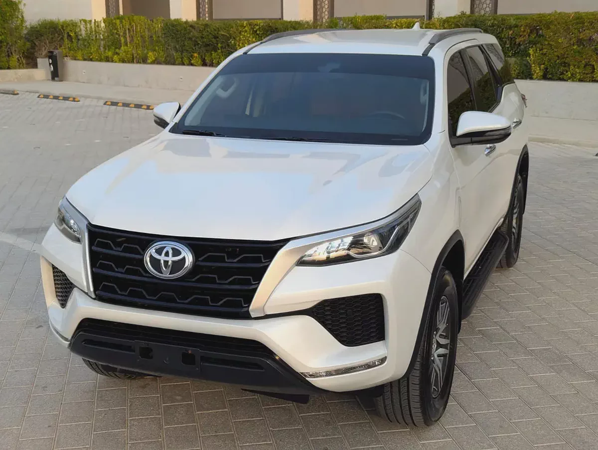 Toyota Fortuner 2023 EXR | GCC Specs | Low Mileage | Excellent Condition-1-1