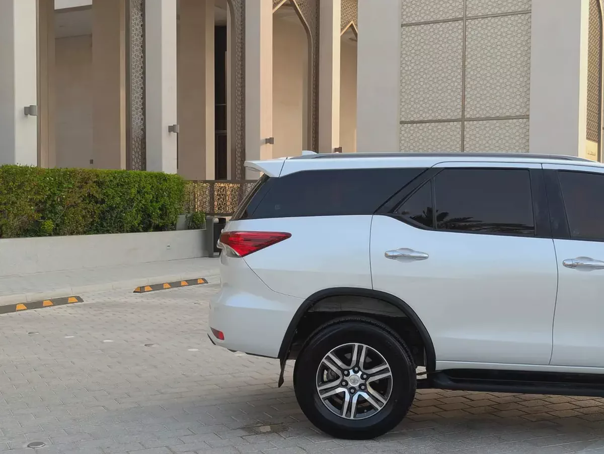 Toyota Fortuner 2023 EXR | GCC Specs | Low Mileage | Excellent Condition-8-8
