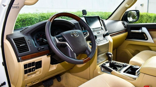 Toyota Land Cruiser EXR 5.7 V8