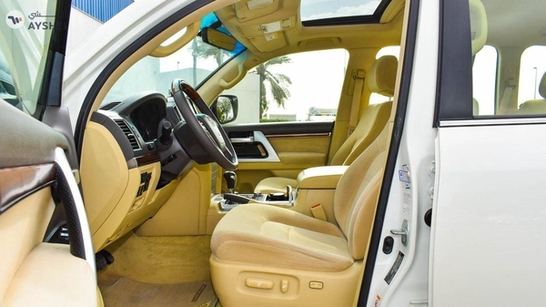 Toyota Land Cruiser EXR 5.7 V8