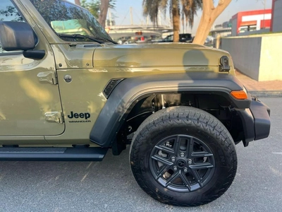 Jeep Wrangler Unlimited Sport S 2.0L A/T-5