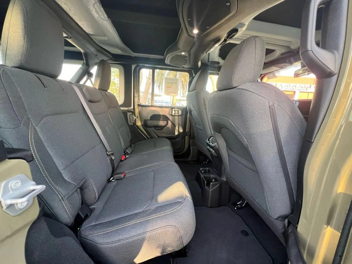 Jeep Wrangler Unlimited Sport S 2.0L A/T