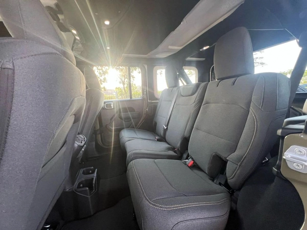 Jeep Wrangler Unlimited Sport S 2.0L A/T