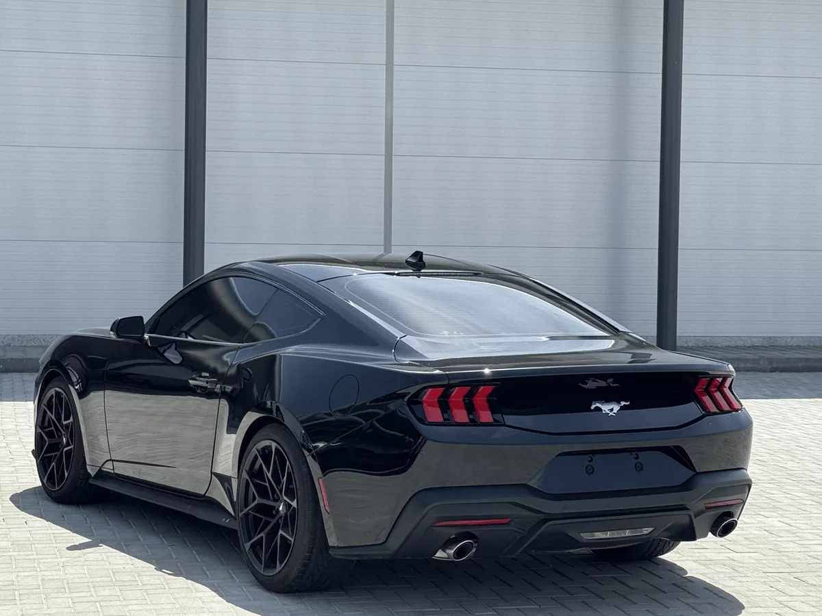 Ford Mustang STANDARD-4-0