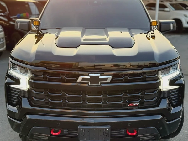 Chevrolet Silverado Z71, 2024 model, Gulf specification