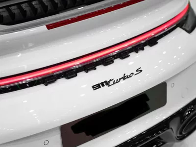 Porsche 911 TURBO S-19