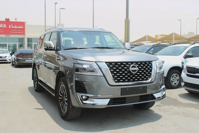 Nissan Patrol SE Platinum 2022 GCC Specs ORGINAL PAINT-2