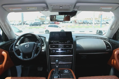 Nissan Patrol SE Platinum 2022 GCC Specs ORGINAL PAINT-6