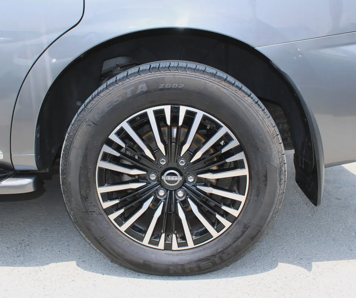 Nissan Patrol SE Platinum 2022 GCC Specs ORGINAL PAINT-12-12