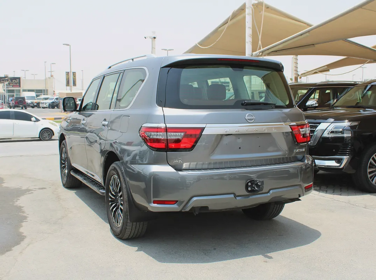 Nissan Patrol SE Platinum 2022 GCC Specs ORGINAL PAINT-3-3