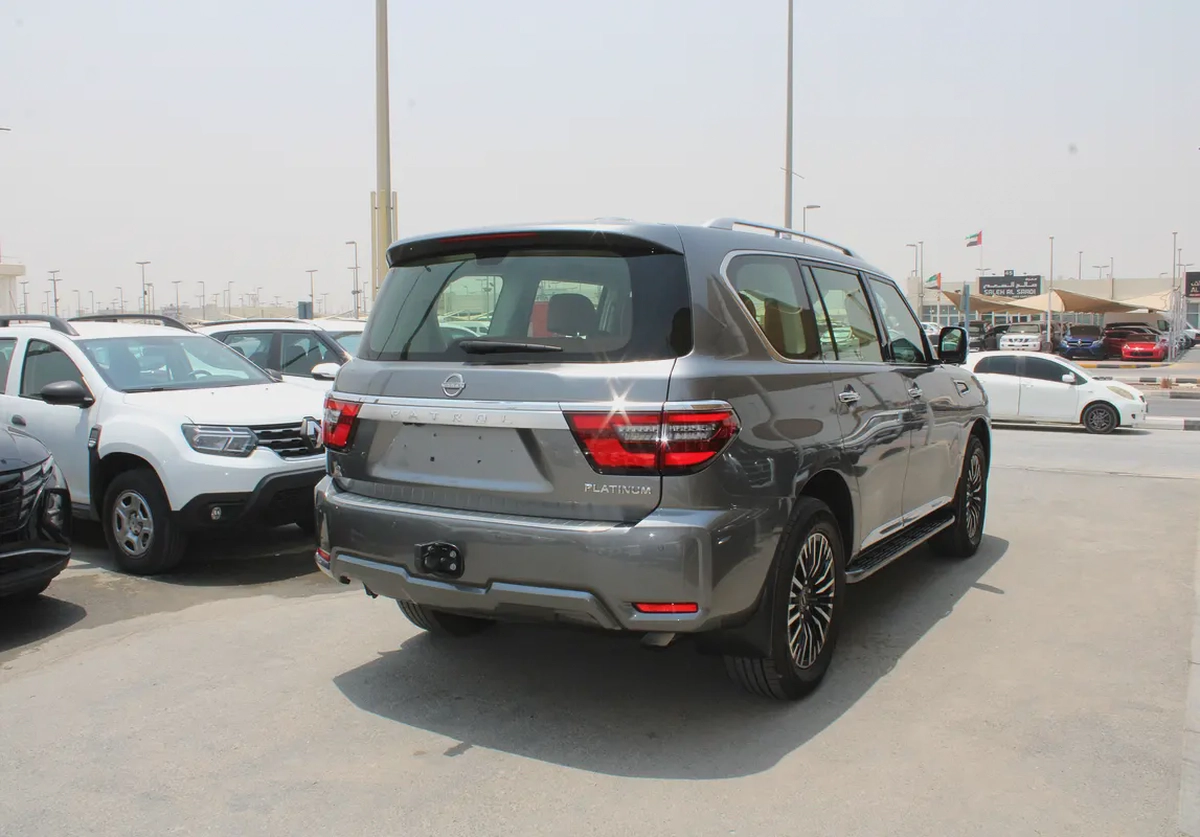 Nissan Patrol SE Platinum 2022 GCC Specs ORGINAL PAINT-5-5