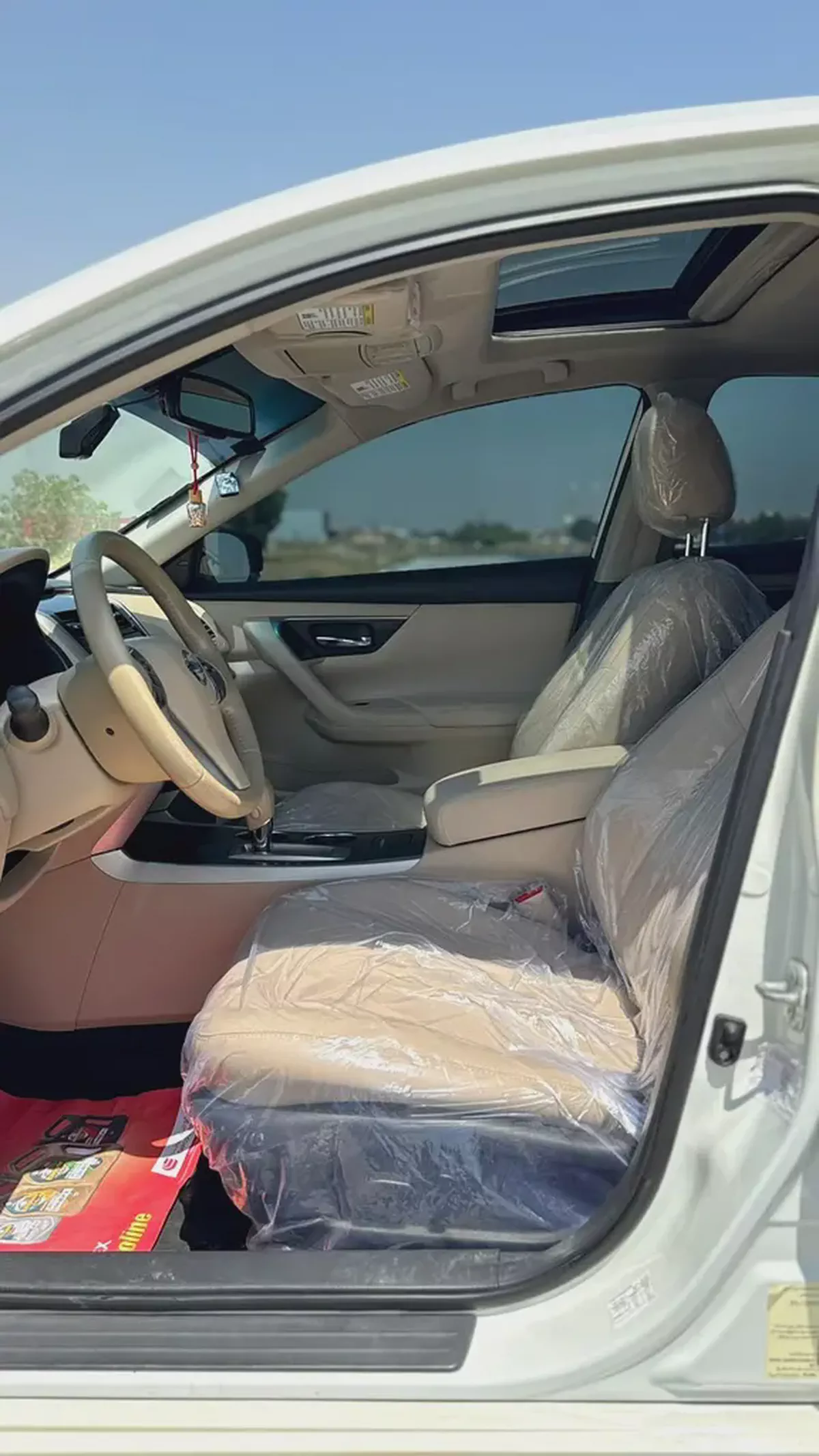 Nissan Altima SL | 2015 | GCC | Full Option | 151,000 km | White / Beige | Fully Serviced-8-8