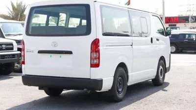 Toyota Hiace DLS - STD ROOF Toyota hiace 2.5L MY2025 diesel standard roof for export only-12