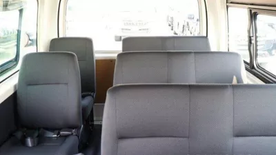 Toyota Hiace DLS - STD ROOF Toyota hiace 2.5L MY2025 diesel standard roof for export only-2