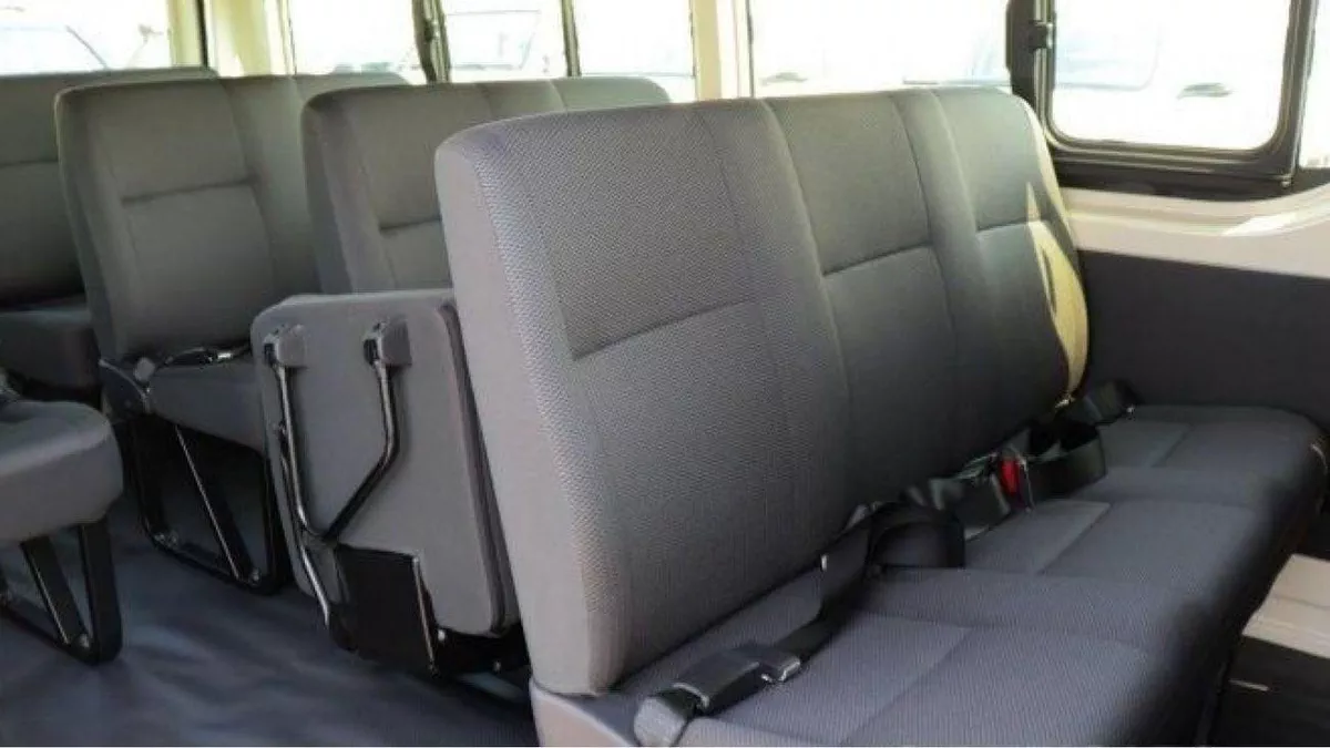 Toyota Hiace DLS - STD ROOF Toyota hiace 2.5L MY2025 diesel standard roof for export only-7-0