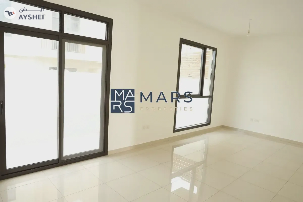 Stunning Gem – Perfect for Comfortable Family Living!-11-11