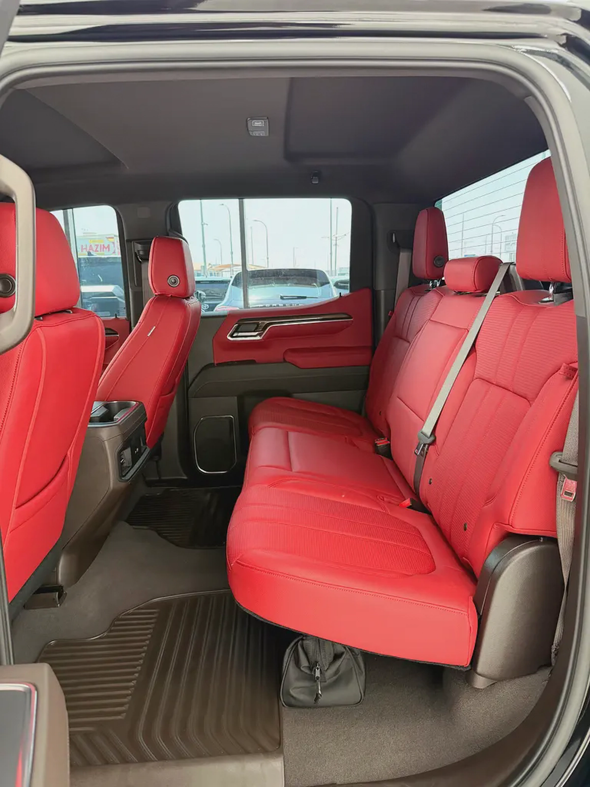 2024 Chevrolet Silverado 1500 Z71 - GCC Specs - Brand New Condition-12-12