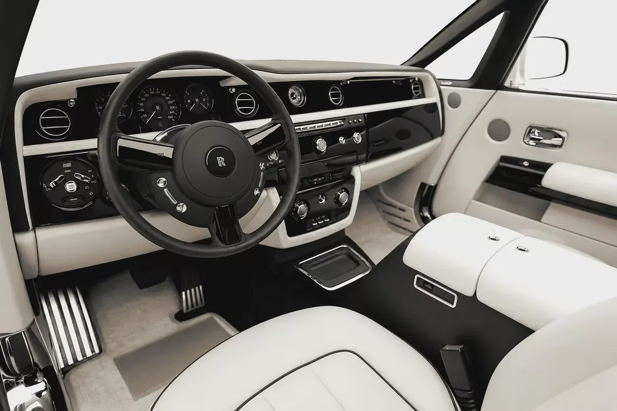 2013 Phantom Drophead Coupe Series II | GCC | Series II LED headlamps | Teak wood rear tonneau deck-5-5