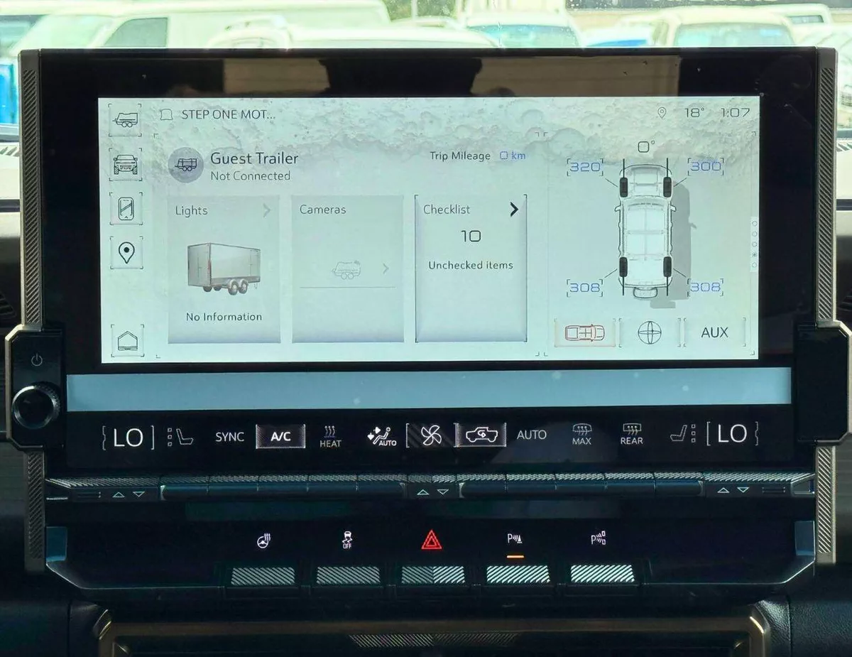 GMC Hummer EV EDITION 1 FIRST EDITION  1.5L / ELECTRIC / 360* CAMERA / PANORAMIC ROOF (CODE # 69055)-10-0