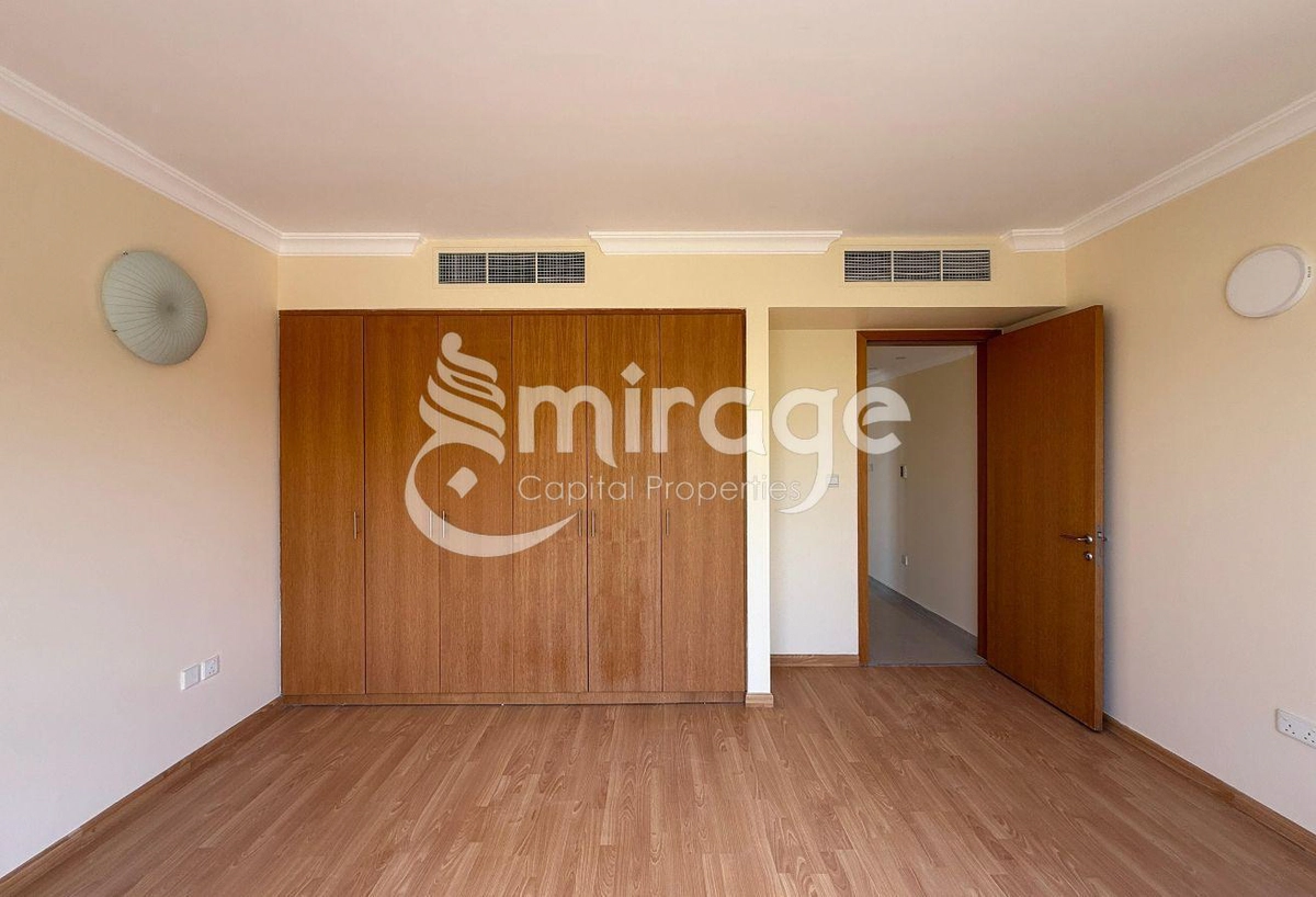 Huge 4BR TH Upgraded to 5BR | Premium Location