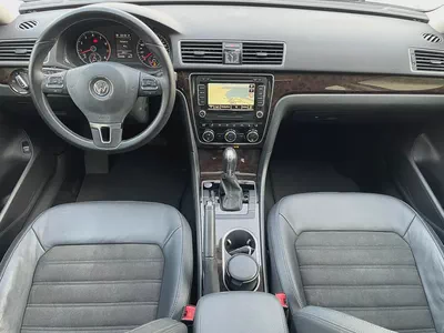VOLKSWAGEN PASSAT - GCC SPECS - FULL SERVICE HISTORY - UNDER WARRANTY - ORIGINAL PAINT --13
