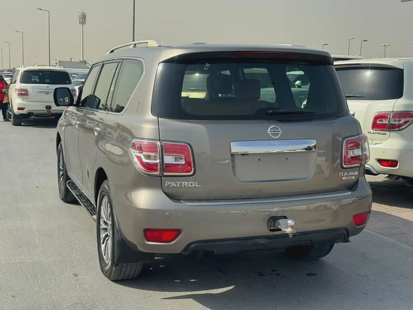 Nissan patrol 2014 fullopshin Gary color GCC Caleb car