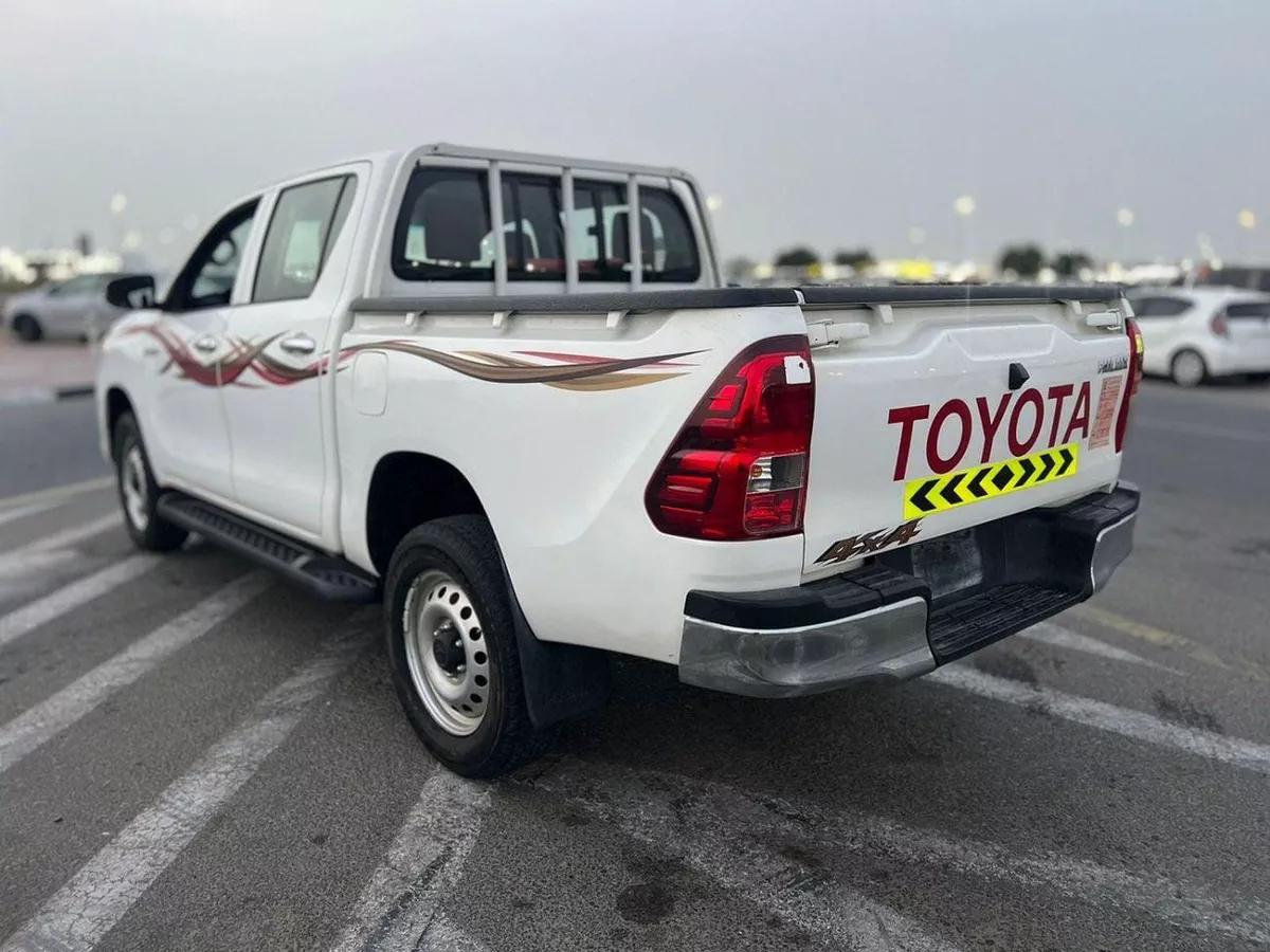 Toyota Hilux 2023  TOYOTA HILUX 2.4L V4 **DIESEL** MANUAL TRANSMISSION  +  POWER WINDOW + 4X4  + Rear Camera + Fo-3-0