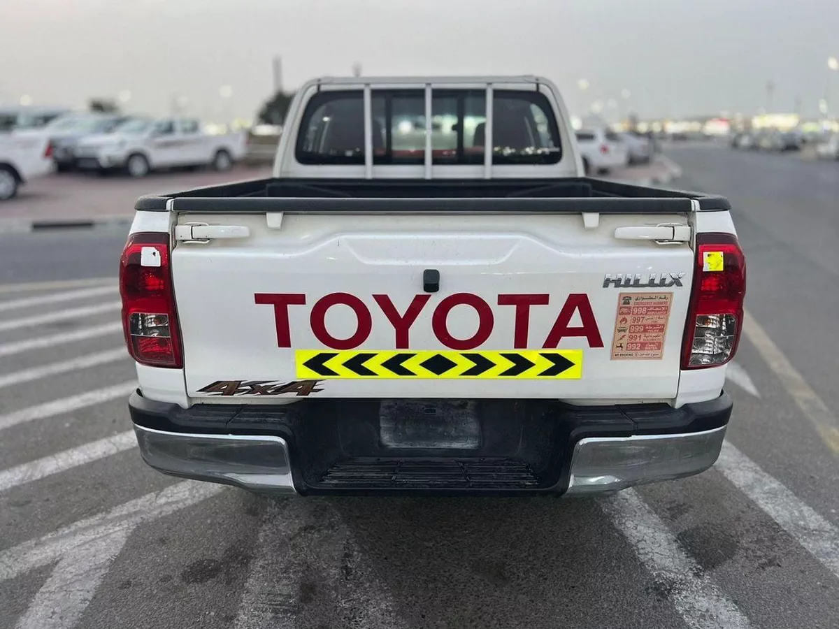 Toyota Hilux 2023  TOYOTA HILUX 2.4L V4 **DIESEL** MANUAL TRANSMISSION  +  POWER WINDOW + 4X4  + Rear Camera + Fo-4-0