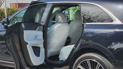 XPENG G9 (Black White-Interior)-12