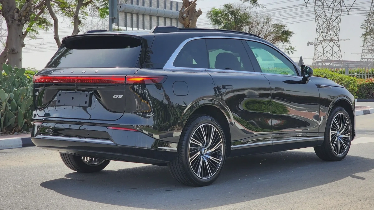 XPENG G9 (Black White-Interior)-10-10