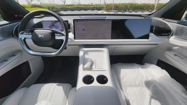 XPENG G9 (Black White-Interior)