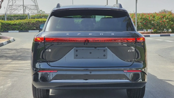XPENG G9 (Black White-Interior)