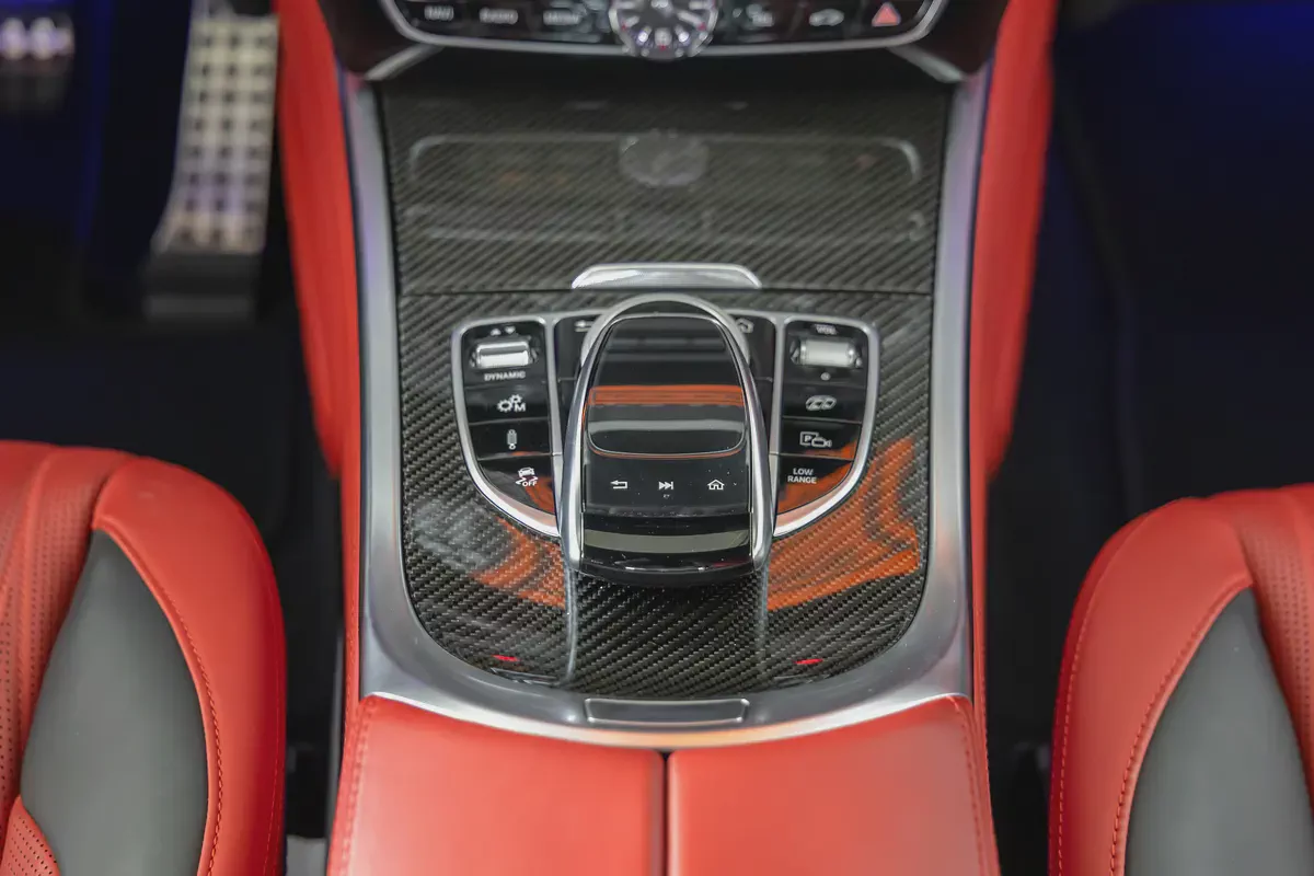 Mercedes-Benz G 63 | Fully Loaded|Night package | Fully Carbon Fiber | Gargash Auto Warranty | 2020-17-17