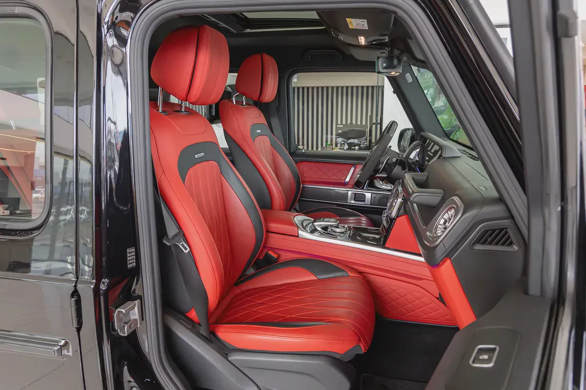 Mercedes-Benz G 63 | Fully Loaded|Night package | Fully Carbon Fiber | Gargash Auto Warranty | 2020-18-18