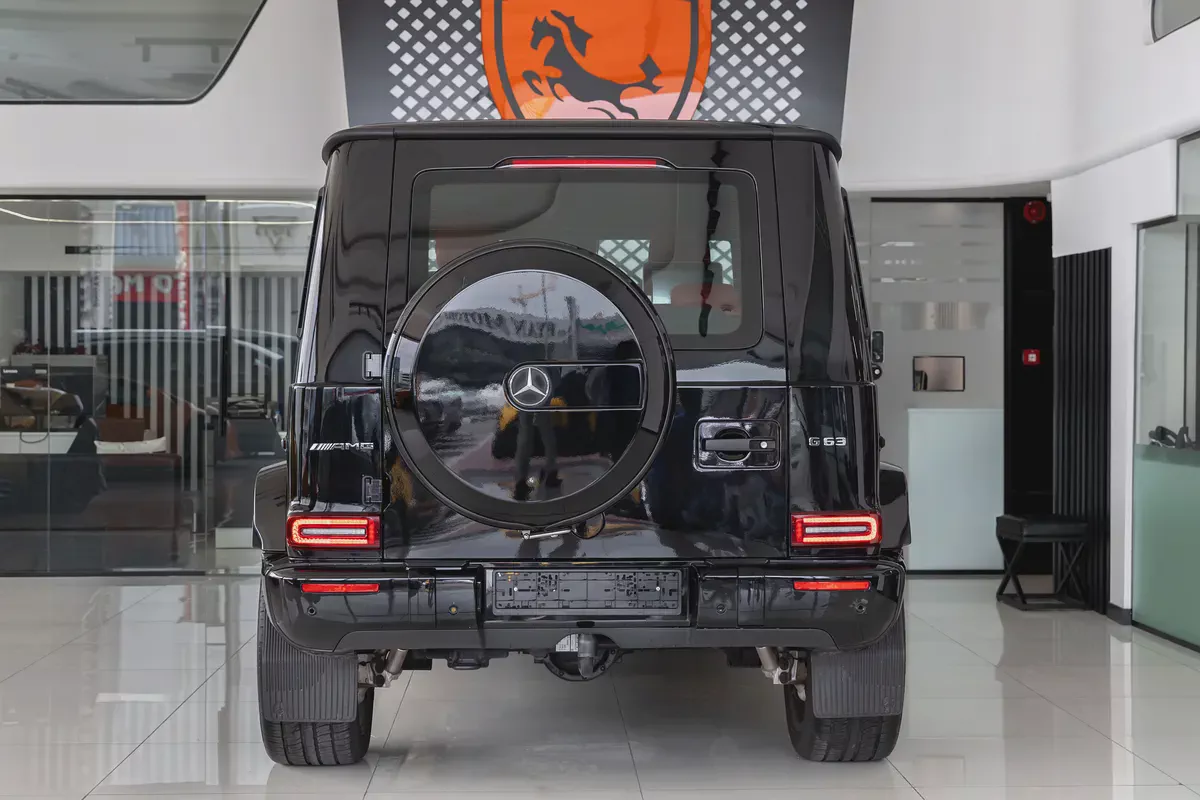 Mercedes-Benz G 63 | Fully Loaded|Night package | Fully Carbon Fiber | Gargash Auto Warranty | 2020-4-4