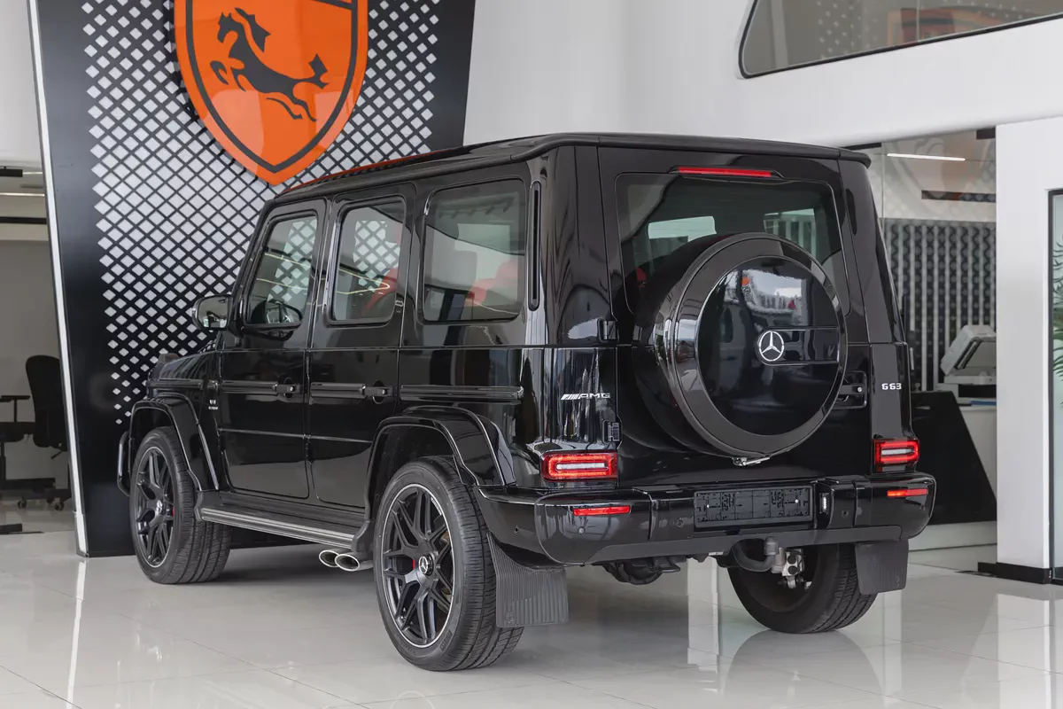 Mercedes-Benz G 63 | Fully Loaded|Night package | Fully Carbon Fiber | Gargash Auto Warranty | 2020-5-5