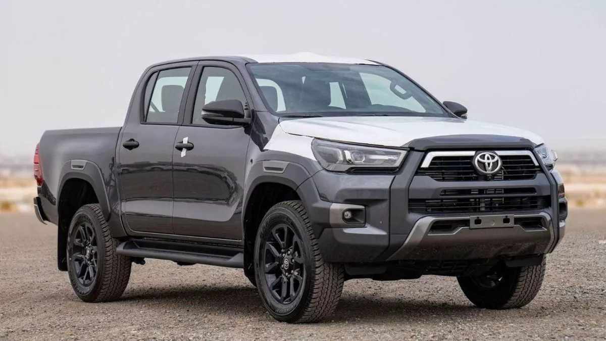 Toyota Hilux ADVENTURE-2-0