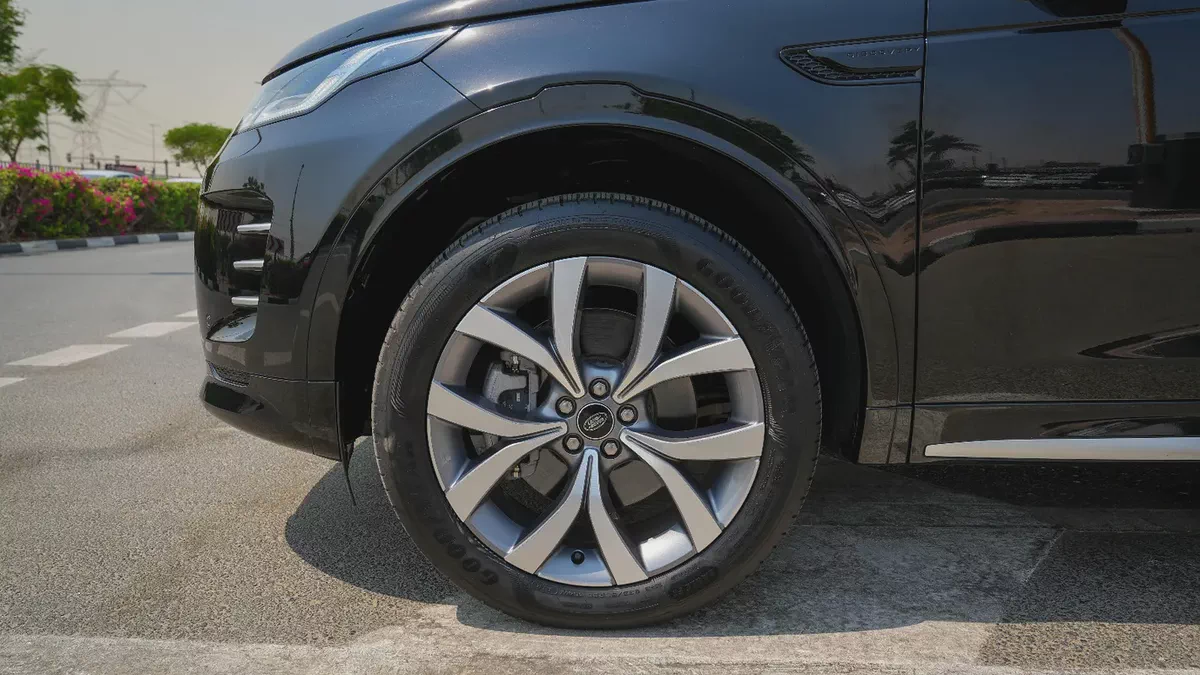 LAND ROVER DISCOVERY SPORT SE P250 DYNAMIC 2025!! FIVE YEARS WARRANTY!! THREE YEARS SERVICE CONTRACT-18-18