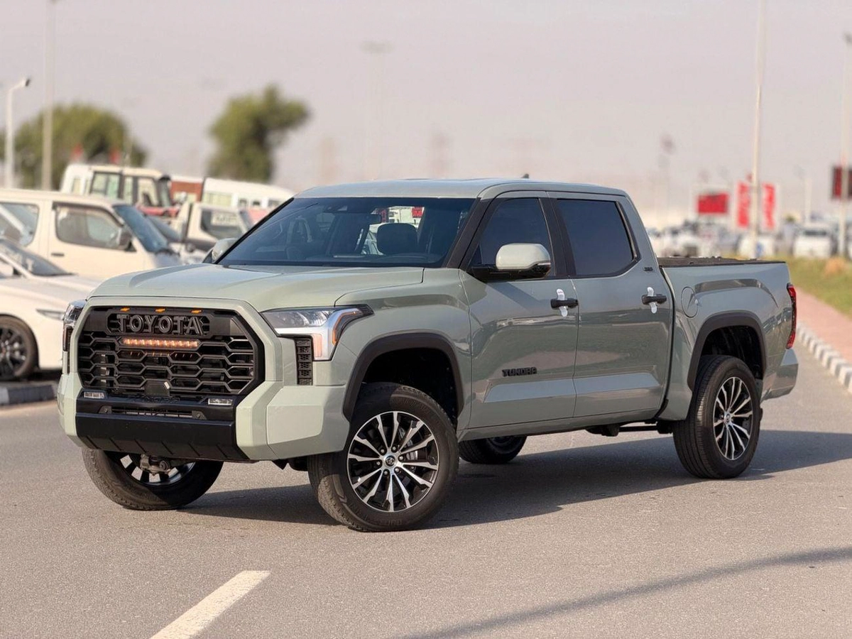 Toyota Tundra Toyota Tundra 2025 model low mileage-12-12