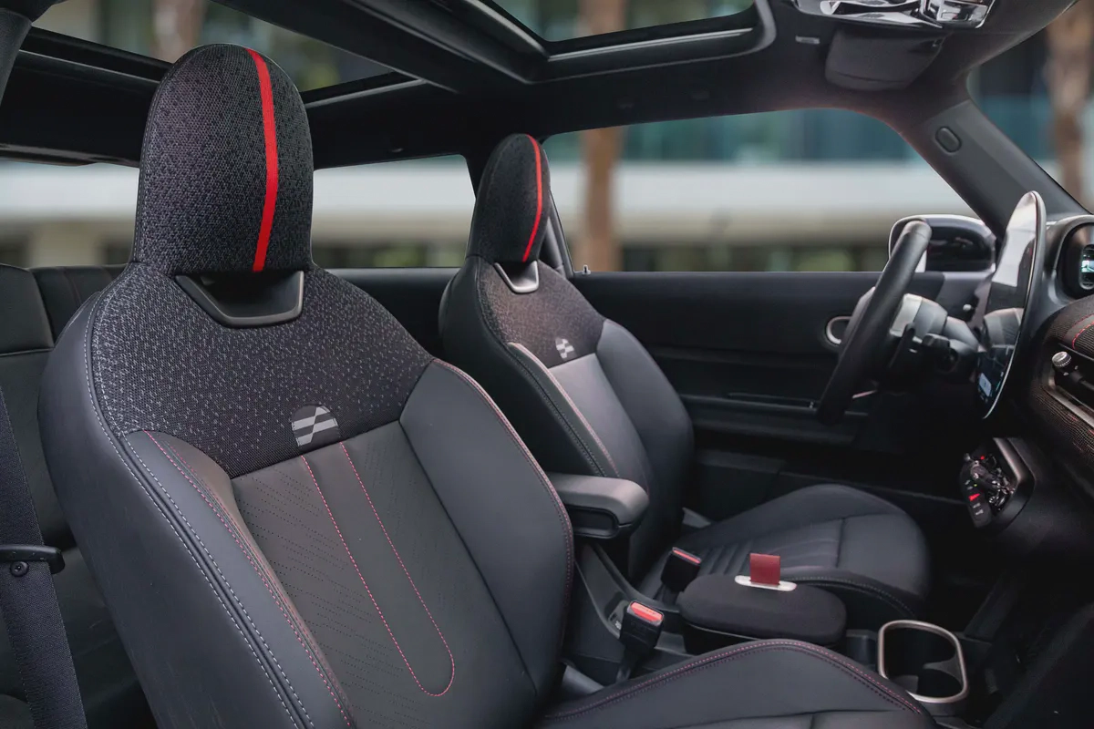2,527 P.M | Cooper S JCW Kit | 0% Downpayment | Excellent Condition!-10-10