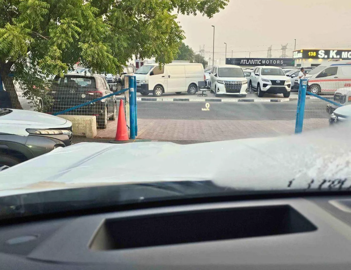 Nissan Patrol LE PLATINUM TURBO DUAL TONE || 3.5 V6 PETROL / FULL OPTION WITH RR ENTERTAINMENT SCREEN (CODE # NPLE-18-0