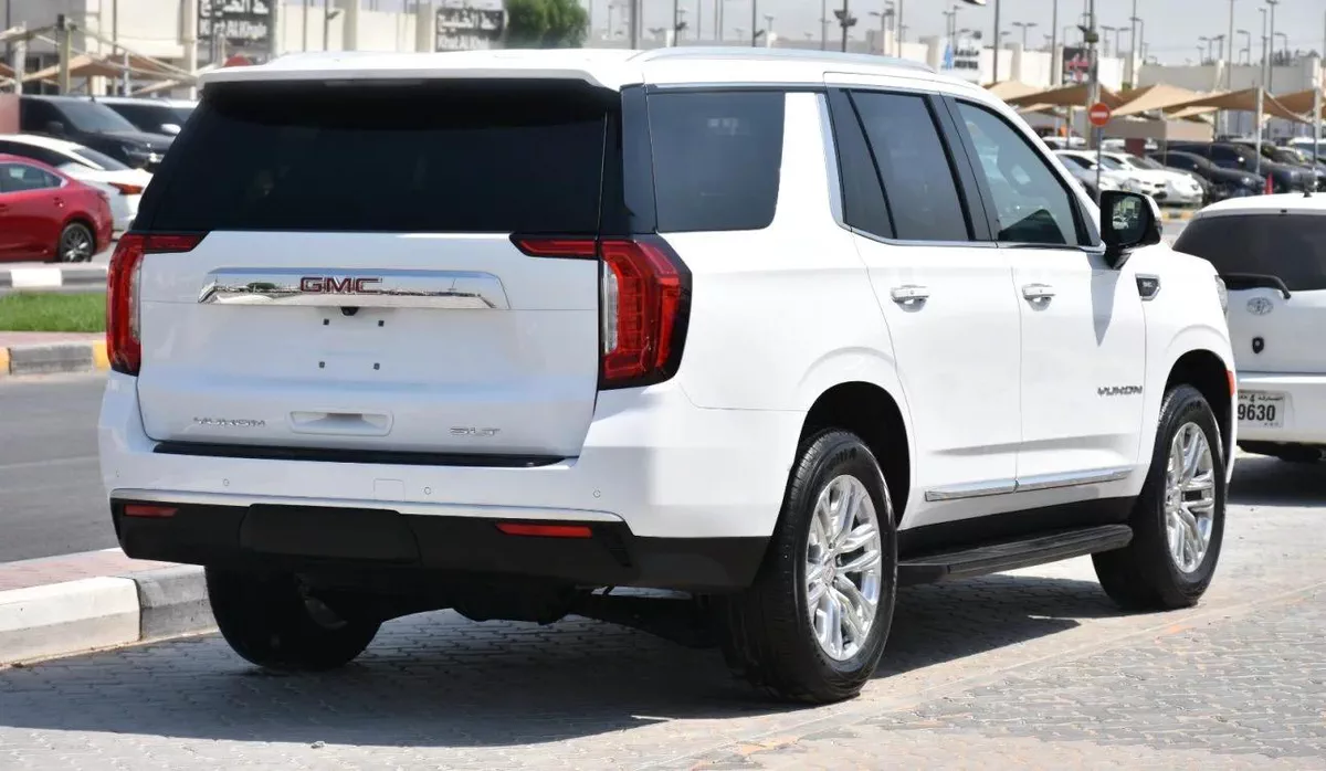 GMC YUKON SLT 2022 | WHITE-4-4