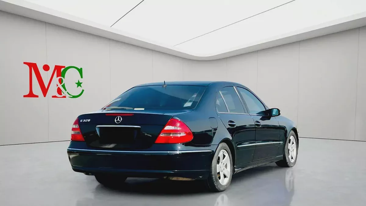 MERCEDES BENZ E320 - 2004 -  CLEAN CAR FRESH JAPAN IMPORT-3-3